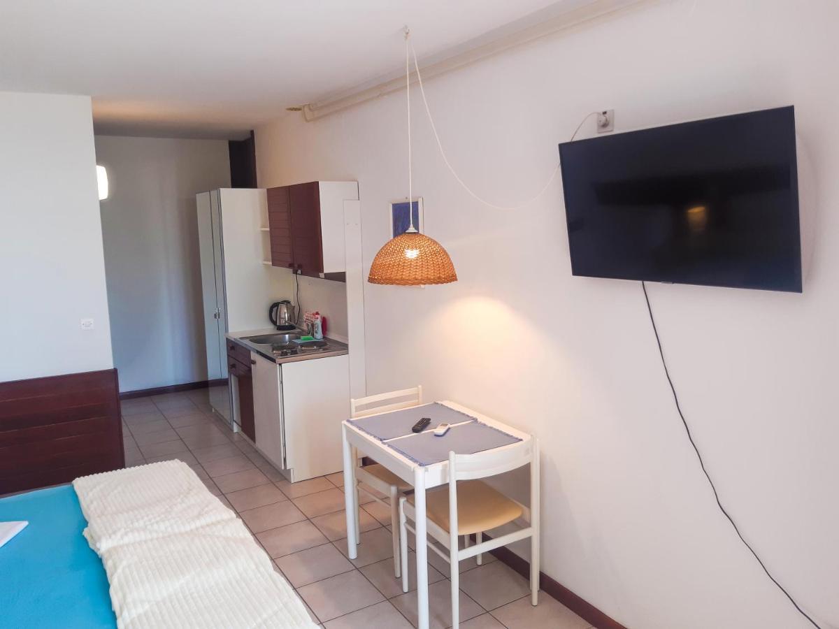 Apartmani Jutro Novalja Exterior foto