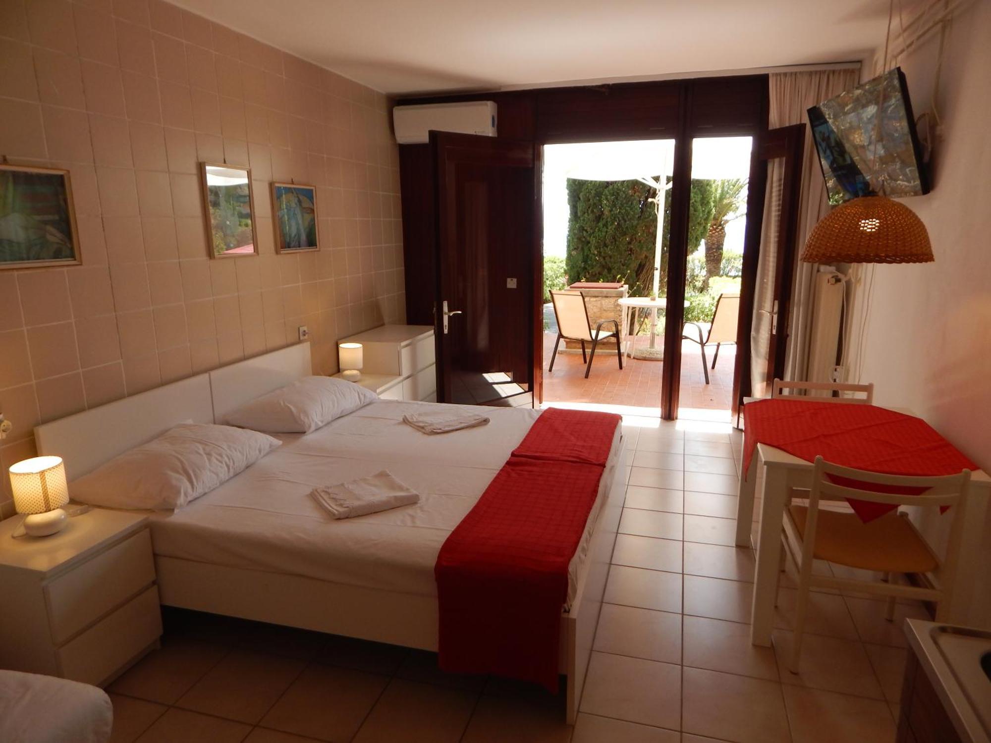 Apartmani Jutro Novalja Zimmer foto