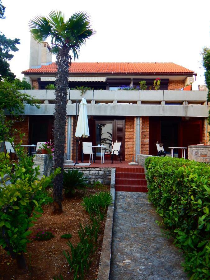 Apartmani Jutro Novalja Exterior foto