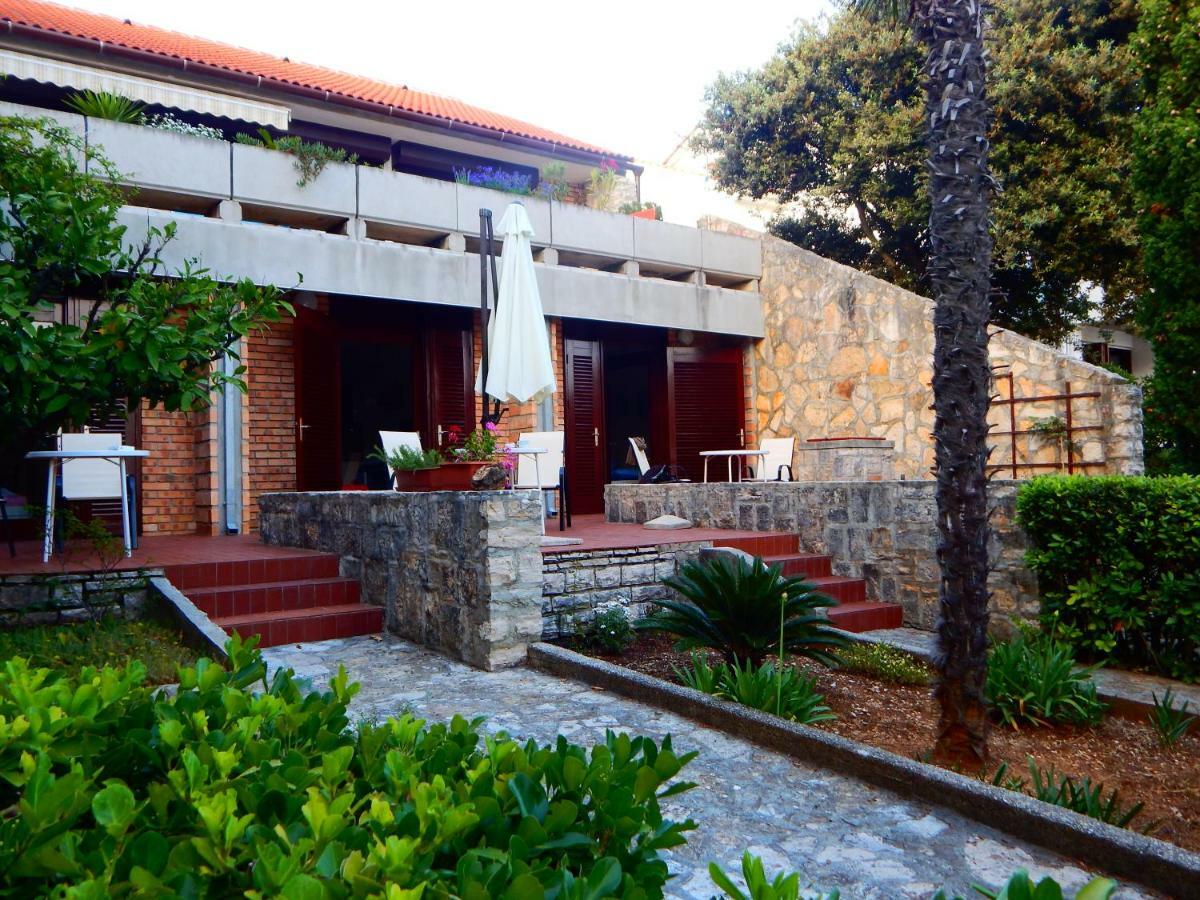 Apartmani Jutro Novalja Exterior foto