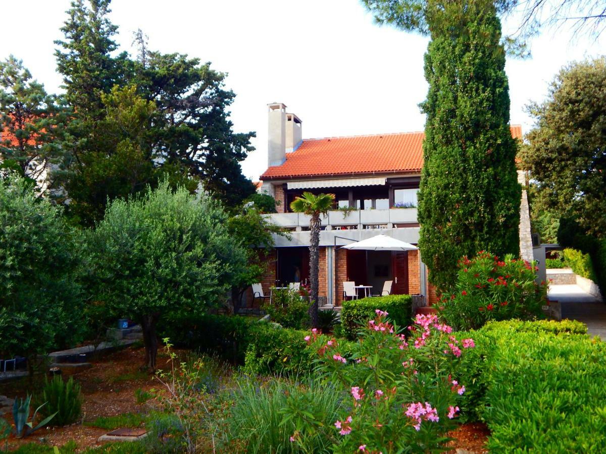 Apartmani Jutro Novalja Exterior foto